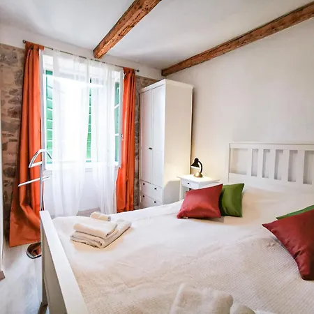 Val Comeza コミジャ