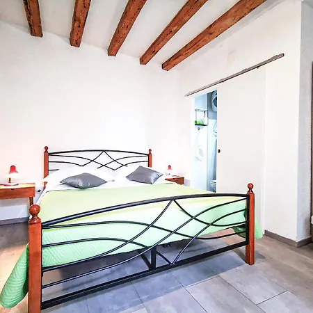 Val Comeza Guest house *